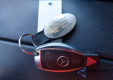 2017 Mercedes-Benz Glc 300 4Matic z USA, uszkodzony, nr VIN WDC0G4KB7HF156024